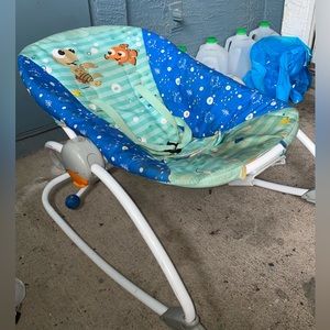 Infant to toddler rocker finding Nemo